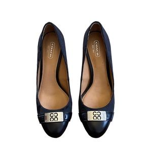 Coach Signature Whitney Womens Classic Pumps.
